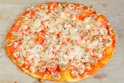 Пицца с маринованными шампиньонами рецепт