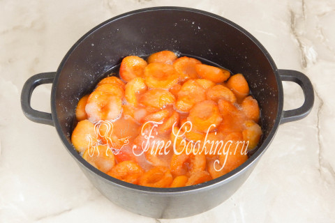 Варенье из абрикосов с орехами на зиму. Шаг 5