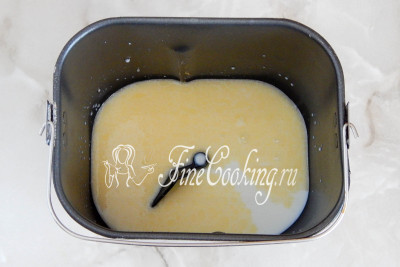 кукурузная каша в хлебопечке на молоке. kukuruznyj hleb v hlebopechke 54e9a3896b690. кукурузная каша в хлебопечке на молоке фото. кукурузная каша в хлебопечке на молоке-kukuruznyj hleb v hlebopechke 54e9a3896b690. картинка кукурузная каша в хлебопечке на молоке. картинка kukuruznyj hleb v hlebopechke 54e9a3896b690. Моей первой хлебопечкой была Kenwood BM 366 — старенькая, но надёжная. Наигравшись с приготовлением привычного хлеба, решила поэкспериментировать. Так я сначала приготовила кашу, а затем шарлотку и клубничное варенье. В моей Kenwood — 11 программ — от «Бриоши» до «Джема», а среднее время готовки — 1,5-2 часа. Но в современных хлебопечках больше программ (до 25) и они заменяют мультиварки, йогуртницы и мультипекари. Делюсь, что можно приготовить в хлебопечке, кроме хлеба.