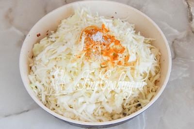 Кулебяка с капустой и грибами - рецепт с фото Кулебяка с капустой и грибами - рецепт с фото