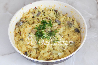 Кулебяка с капустой и грибами - рецепт с фото Кулебяка с капустой и грибами - рецепт с фото