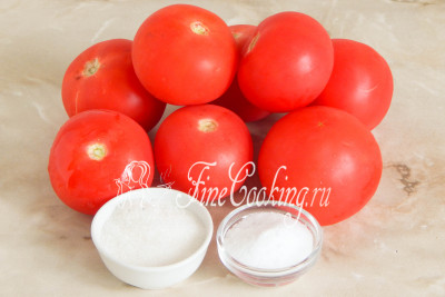 Готовить домашний томатный сок на зиму по этому рецепту мы будем из помидоров с добавлением соли и сахара