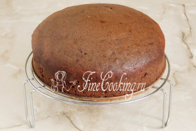 Снимаем стенки формы и бумажные стенки