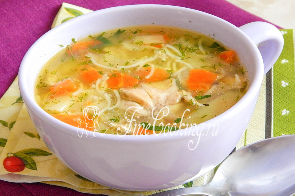 приготовить куриный суп с лапшой и картошкой