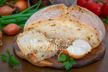 Белый хлеб с луком в духовке в домашних условиях