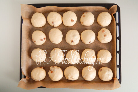 Булочки с изюмом. Шаг 15