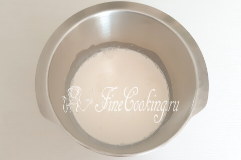 Домашний шоколадный торт со сливочным кремом и ягодами. Шаг 25