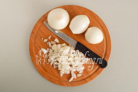 Дрожжевые лепешки с картошкой и луком на сковороде. Шаг 10