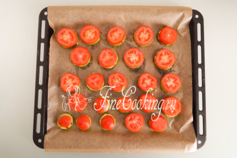 Кабачки с помидорами и сыром в духовке. Шаг 9