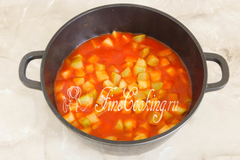 Кабачки в томатном соусе на зиму. Шаг 9