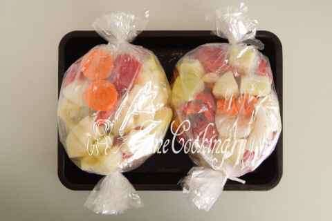 Кабачковая икра в рукаве в духовке на зиму. Шаг 6