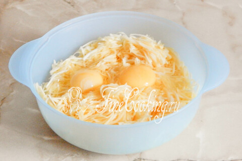 Кабачковые оладьи с сыром. Шаг 3