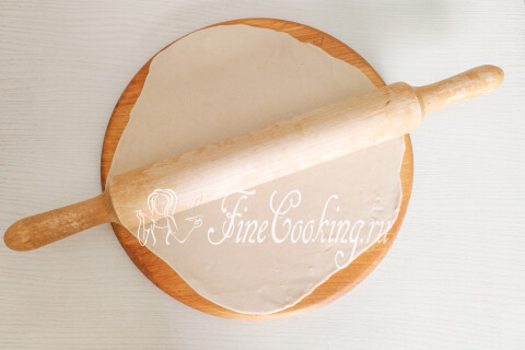 Слоеные лепешки с зеленым луком на сковороде (постные). Шаг 10