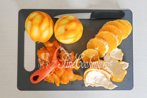 Компот из апельсинов в кастрюле. Шаг 3