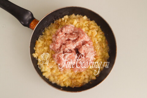 Лодочки из кабачков с фаршем и сыром в духовке. Шаг 6