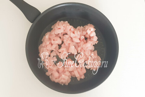 Лодочки из кабачков с курицей, грибами и сыром в духовке. Шаг 3