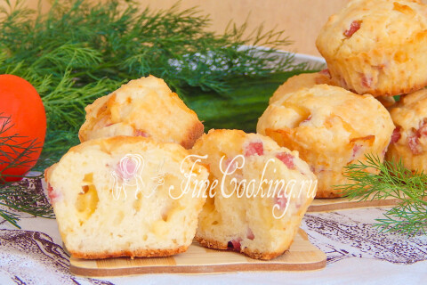 Готовое блюдо: Маффины с сыром и ветчиной