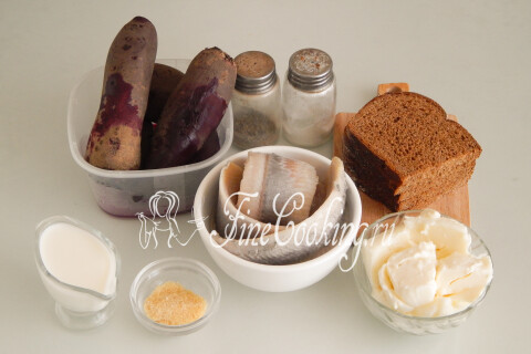 Мусс из свеклы с селедкой. Шаг 1