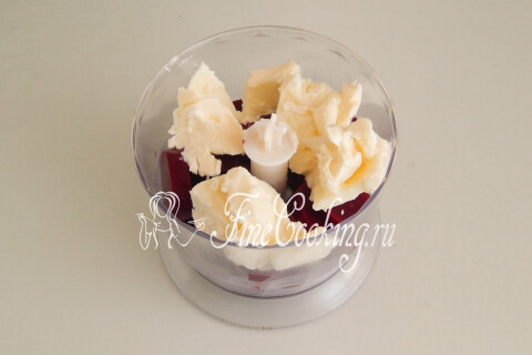 Мусс из свеклы с селедкой. Шаг 6