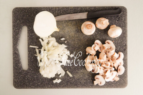 Перец, фаршированный грибами и сыром, в духовке. Шаг 2