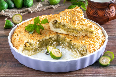 Готовое блюдо: Песочный (тертый) пирог с фейхоа в духовке