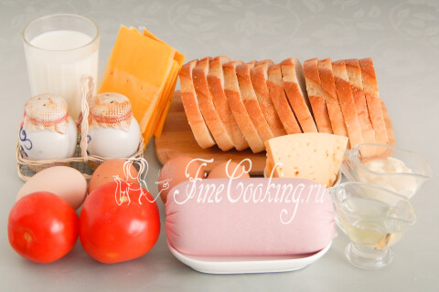 Пирог из батона с колбасой, сыром и помидорами. Шаг 1