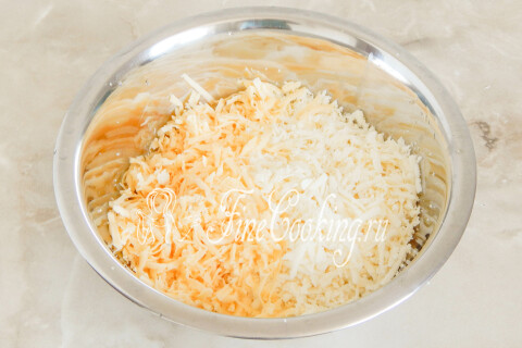 Пирог из лаваша с сыром и зеленью. Шаг 4