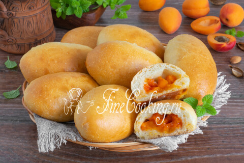 Готовое блюдо: Пирожки с абрикосами