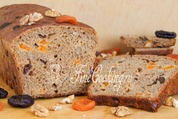 Пшенично-ржаной хлеб на закваске с орехами и сухофруктами