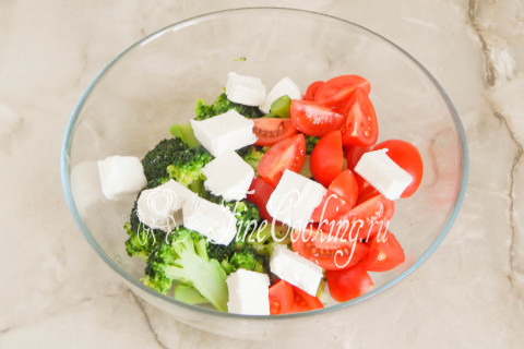 Салат с брокколи и помидорами. Шаг 9