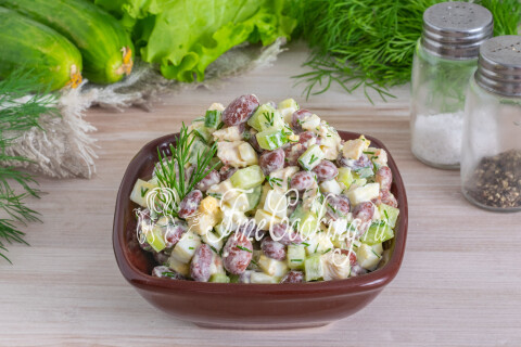 Готовое блюдо: Салат с фасолью и курицей