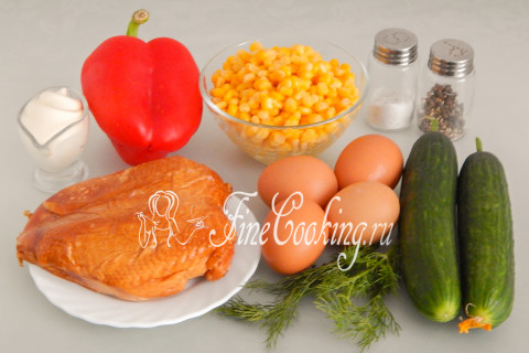 Салат с копченой курицей, кукурузой и огурцом. Шаг 1