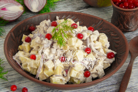 Готовое блюдо: Салат с курицей и яблоками
