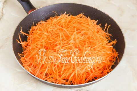Салат с курицей и солеными огурцами. Шаг 6