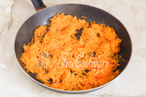 Салат с курицей и солеными огурцами. Шаг 8