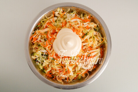 Салат с пекинской капустой, курицей и морковью по-корейски. Шаг 8