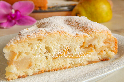 Готовое блюдо: Шарлотка с грушами