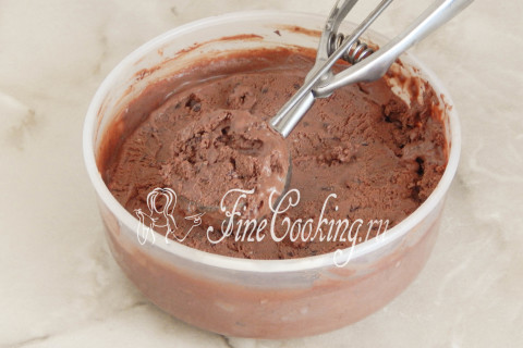 Шоколадное мороженое с шоколадной крошкой. Шаг 16
