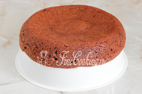 Шоколадный пирог с персиками в мультиварке. Шаг 8