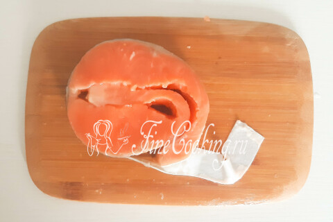 Стейки форели в сливках на сковороде. Шаг 4