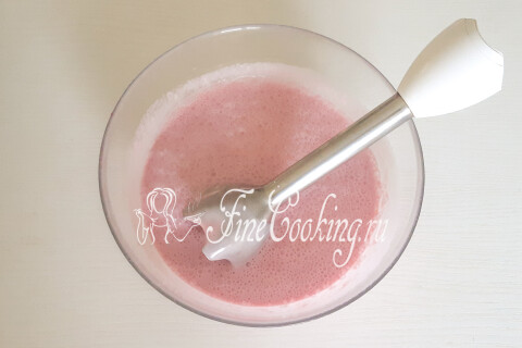 Суфле из сметаны с малиной и желатином. Шаг 10