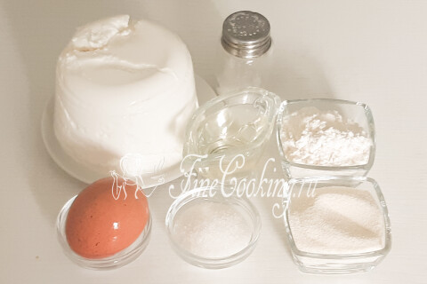 Сырники из рикотты на сковороде. Шаг 1