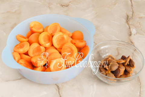 Варенье из абрикосов дольками. Шаг 2