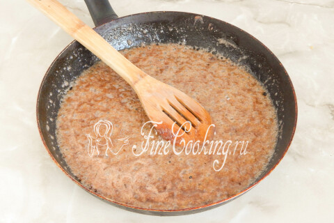 Яблочный штрудель из лаваша с орехами и изюмом. Шаг 6