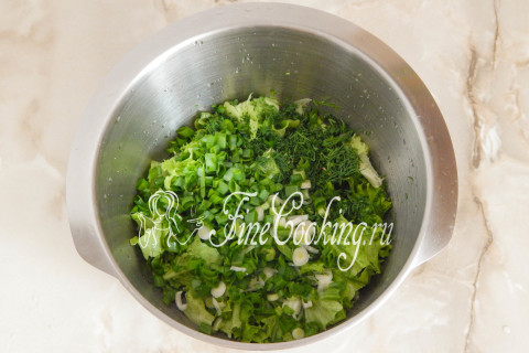 Зеленый салат с редисом. Шаг 5