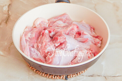 Жареная курица на сковороде. Шаг 3