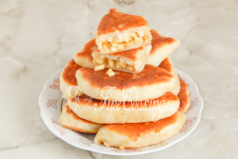 Жареные пирожки с яблоками. Шаг 16