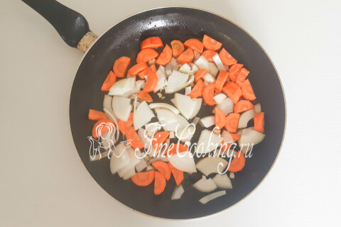 Жаркое из свинины в горшочках в духовке. Шаг 7