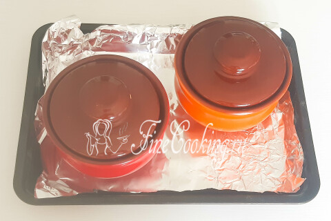 Жаркое из свинины в горшочках в духовке. Шаг 12